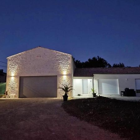 Ferienwohnung La Grange De Karine Et Philippe La Clisse Exterior foto