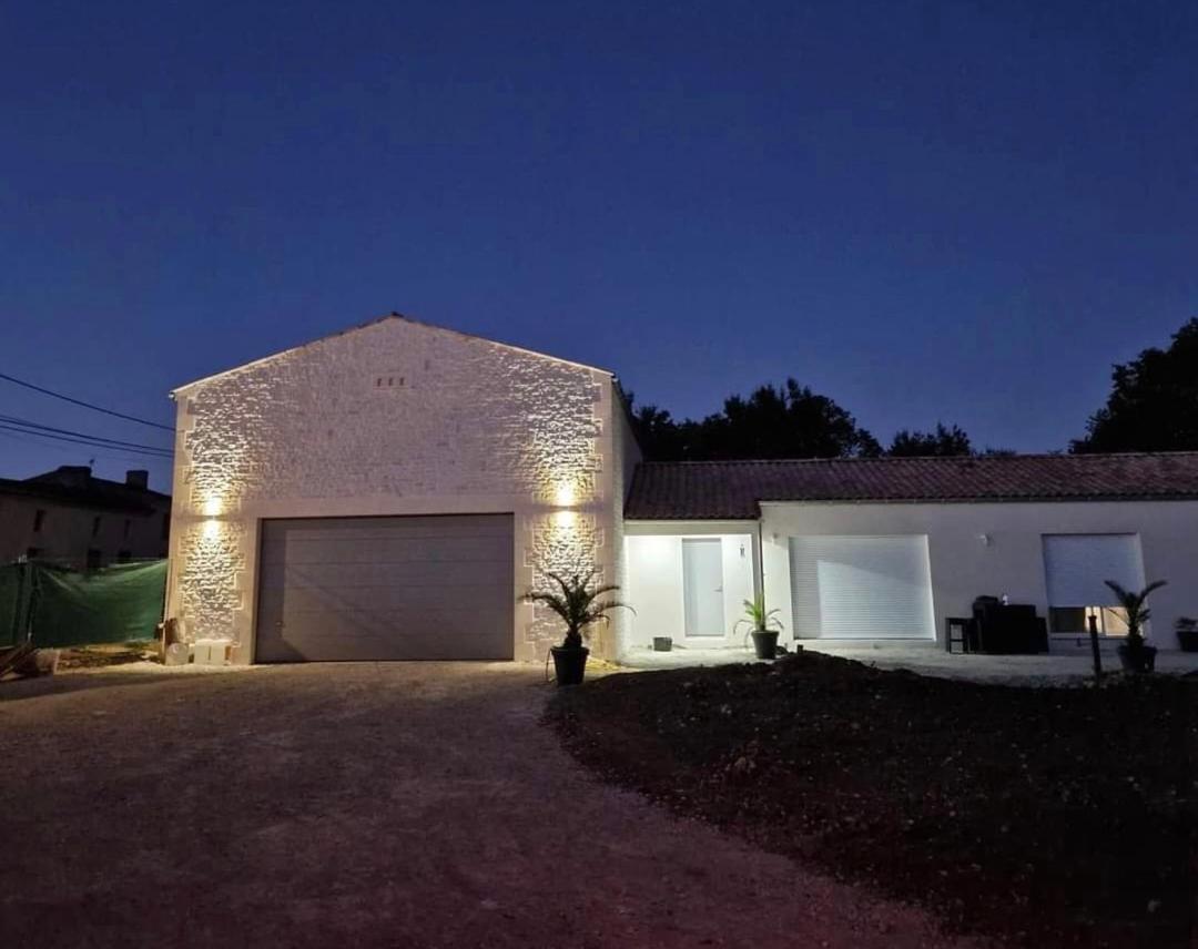 Ferienwohnung La Grange De Karine Et Philippe La Clisse Exterior foto